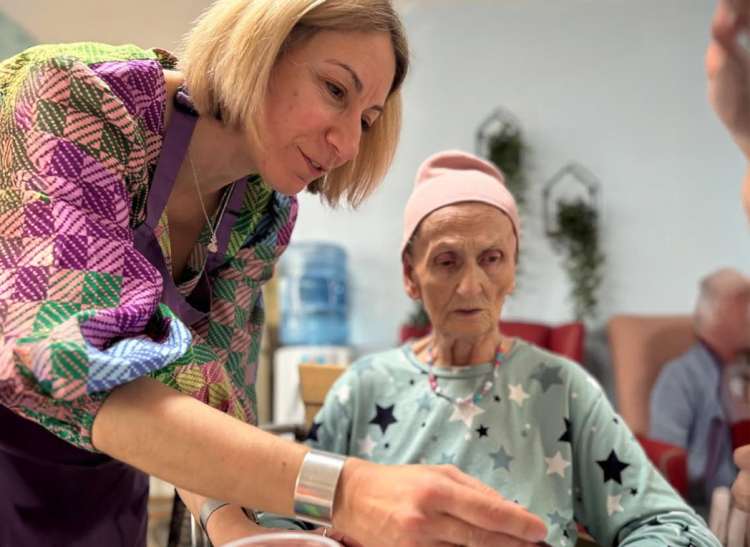 Foteini-image-2_750x547_acf_cropped